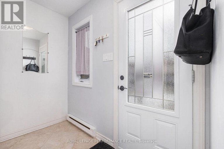 28913500/20-lovell-lane/westcliffe-estates/ottawa/ontario/K2H9B6_21