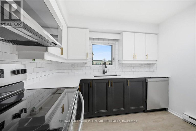 29253758/505-330-centrum-boulevard/bilberry-creekqueenswood-heights/ottawa/ontario/K1E3W2_6