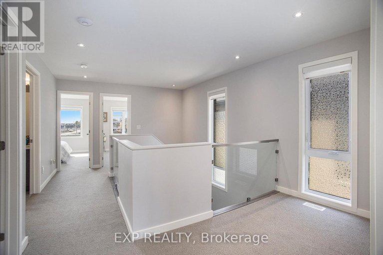 29526070/1022-lunar-glow-crescent/riverside-southgloucester-glen/ottawa/ontario/K4M0J9_12