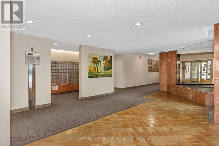 29274551/303-555-brittany-drive/viscount-alexander-park/ottawa/ontario/K1K4C5_4