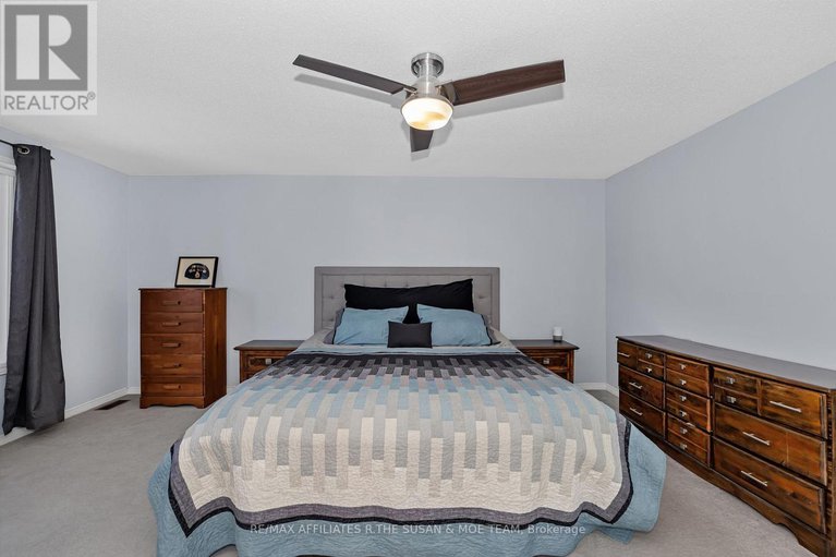 29307486/52-kenmare-place/cedargrovefraserdale/ottawa/ontario/K2J3L9_19