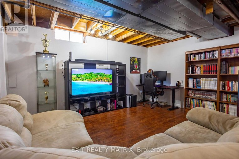 29648463/1458-shawinigan-street/fallingbrookridgemount/ottawa/ontario/K4A2N2_36