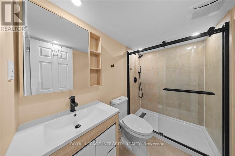 29623181/236-wabiskaw-private/stonebridge/ottawa/ontario/K2J0E5_36