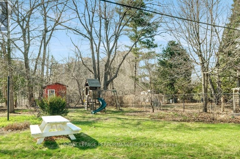 29647561/1638-abbey-road/riverview-park/ottawa/ontario/K1G0H3_41