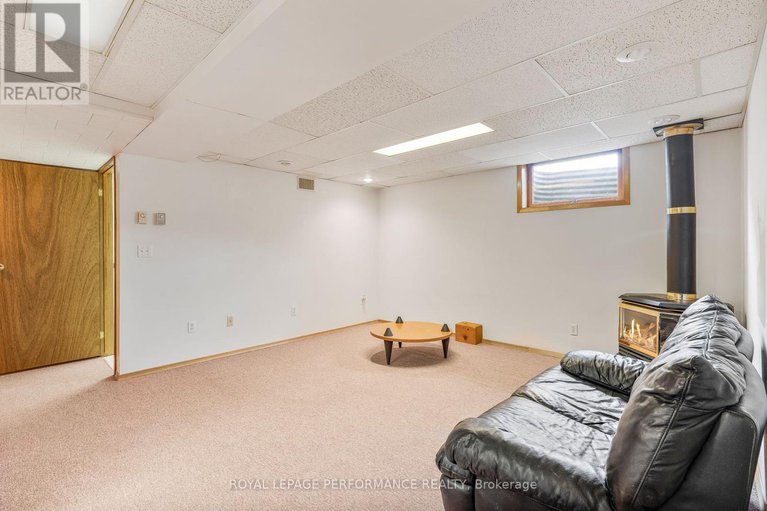 28348539/61-albert-street/embrun/russell/ontario/K0A1W1_19