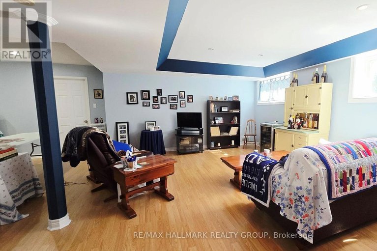 29675642/119-archie-street/constance-bay/ottawa/ontario/K0A3M0_21