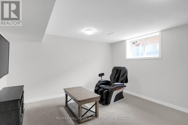28480332/676-quilter-row/goulbourn-twp-from-franktown-rdsouth-to-rideau/ottawa/ontario/K0A2Z0_36