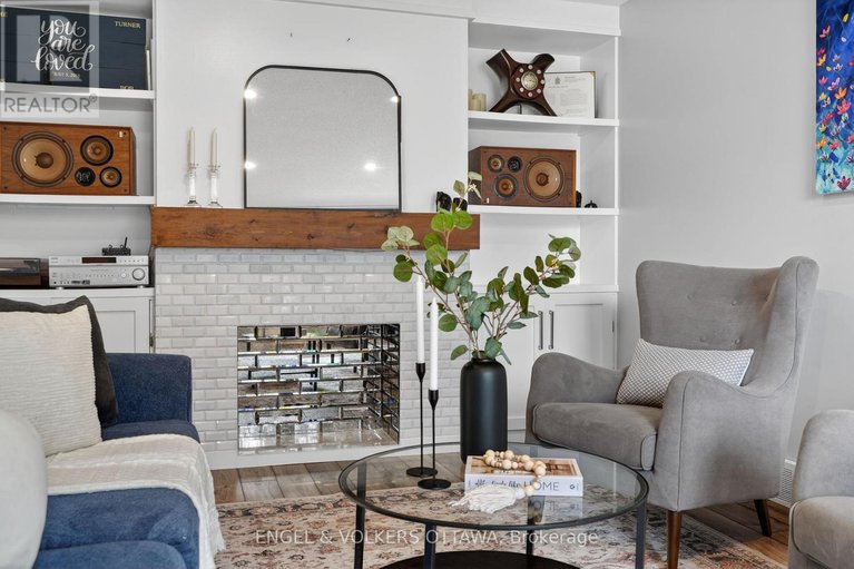 29642090/1358-viking-drive/south-keys/ottawa/ontario/K1V7J7_8