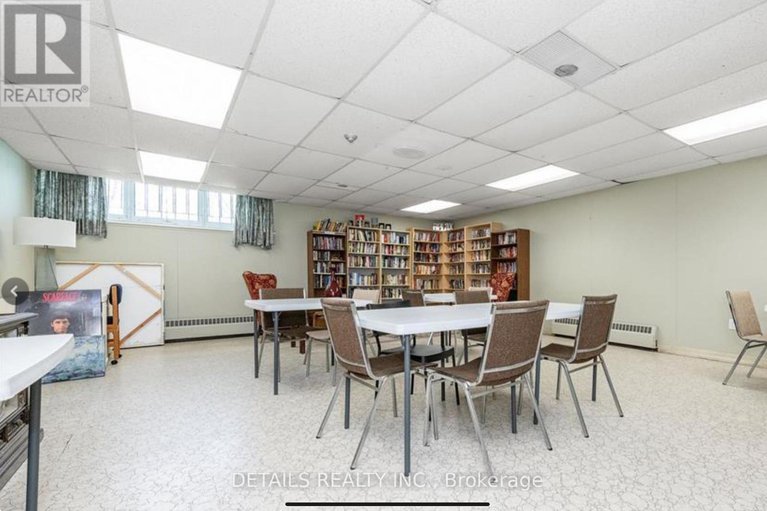 28779261/1102-1356-meadowlands-drive-e/borden-farmstewart-farmcarleton-heightsparkwood-hills/ottawa/ontario/K2E6K6_6