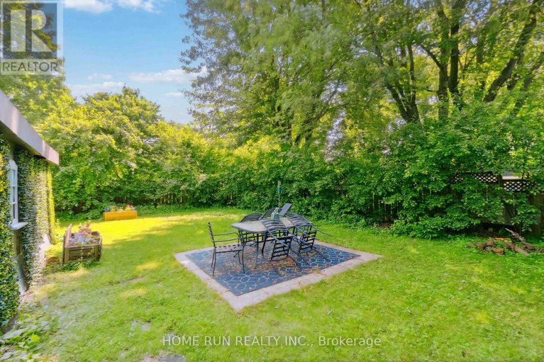 28631662/1617-dorion-avenue/riverview-park/ottawa/ontario/K1G0J7_30