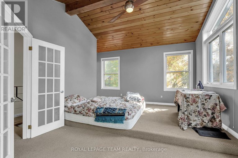 28352509/2322-summerside-drive/manotick-east-to-manotick-station/ottawa/ontario/K4M1B4_22