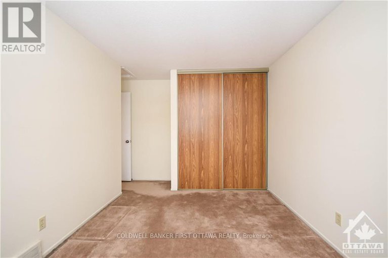 28600094/1883-des-prairies-avenue/queenswood-heights-south/ottawa/ontario/K1E2R5_27