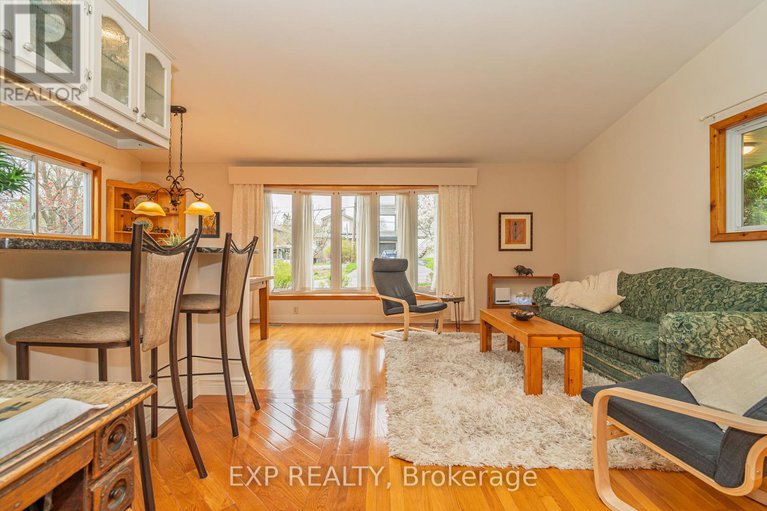 28319921/220-ancaster-avenue/woodroffe/ottawa/ontario/K2B5B3_6