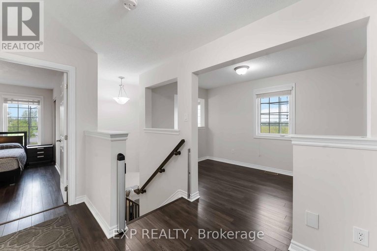 28403704/226-par-la-ville-circle/stittsville-north/ottawa/ontario/K2S0T6_14