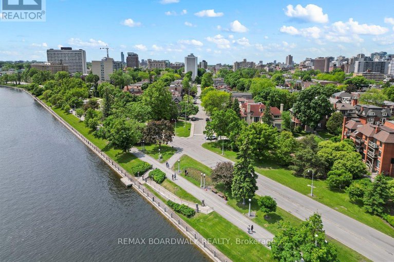 29377343/32-waverley-street/ottawa-centregolden-triangle/ottawa/ontario/K2P0T9_43