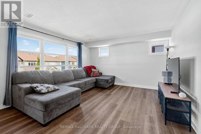 29080802/22-235-infusion-private/strandherd/ottawa/ontario/K2J5X2_9