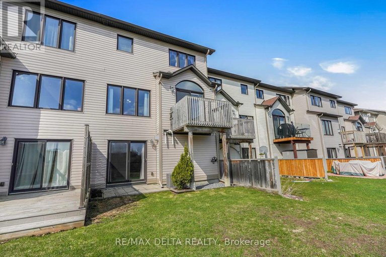 29651790/2225-marble-crescent/town-of-rockland/clarence-rockland/ontario/K4K0G9_31