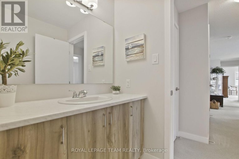 28291753/506-oldenburg-avenue/btwn-franktown-rd-fallowfield-rd/ottawa/ontario/K0A2Z0_35