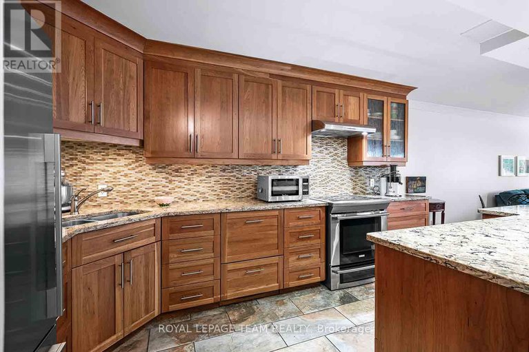 28581239/207-151-bay-street/ottawa-centre/ottawa/ontario/K1R7T2_16