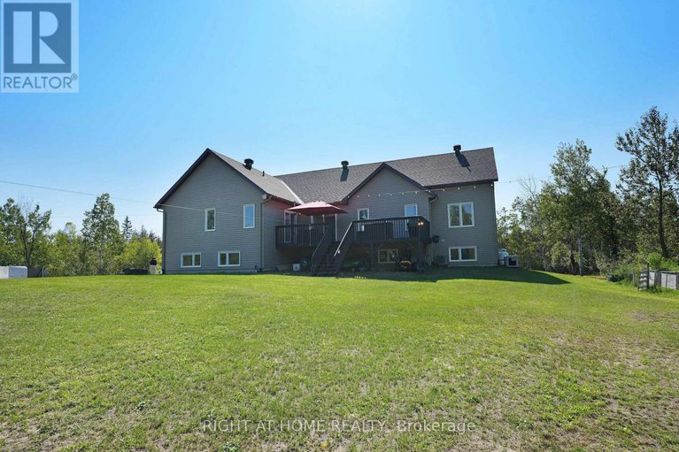 28818573/8833-copeland-road/btwn-franktown-rd-fallowfield-rd/ottawa/ontario/K0A1B0_39