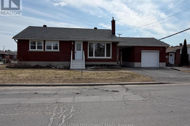 29470897/624-clarke-avenue/castle-heightsrideau-high/ottawa/ontario/K1K0Y7_1