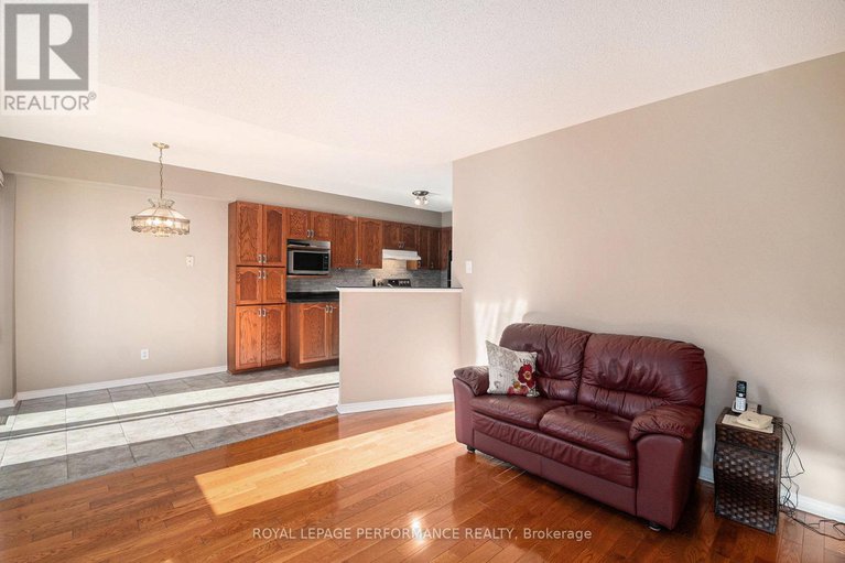 28978990/730-nesting-way/fallingbrookgardenway-south/ottawa/ontario/K4A3X4_5