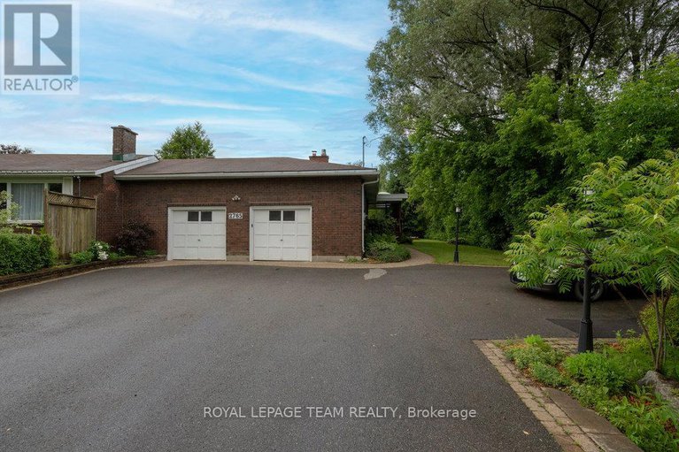 28365689/2765-quinn-road/emerald-woodssawmill-creek/ottawa/ontario/K1T3V4_2