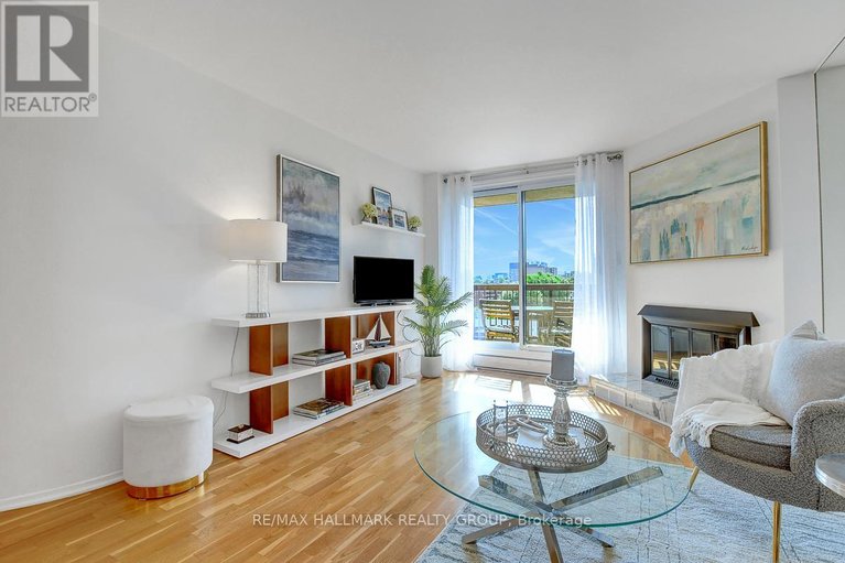 29462515/504-222-guigues-avenue/lower-townbyward-market/ottawa/ontario/K1N5J2_18