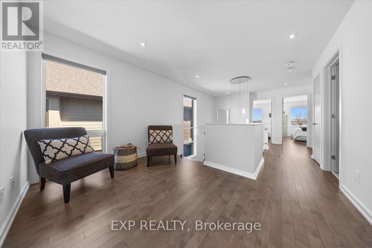 29639799/769-brian-good-avenue/riverside-southgloucester-glen/ottawa/ontario/K4M0E3_16