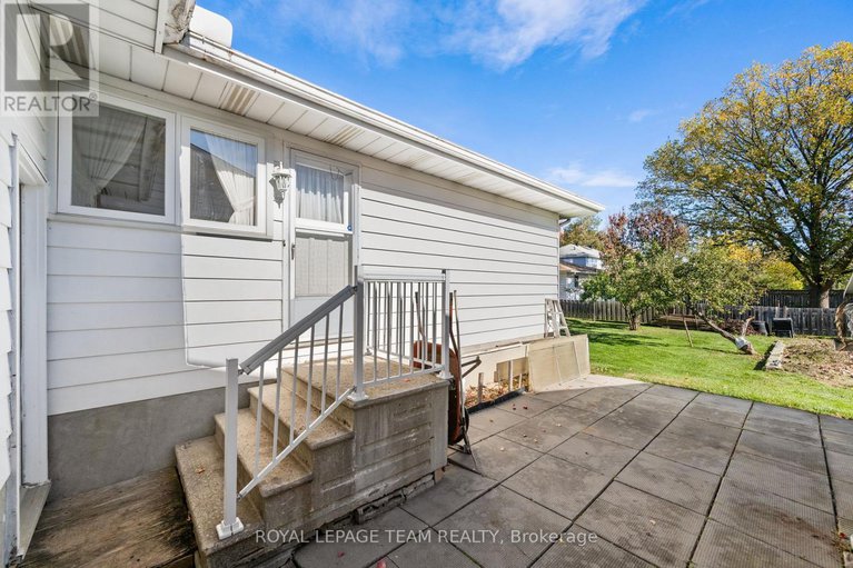 28997757/1665-fisher-avenue/carleton-heights/ottawa/ontario/K2C1X9_25
