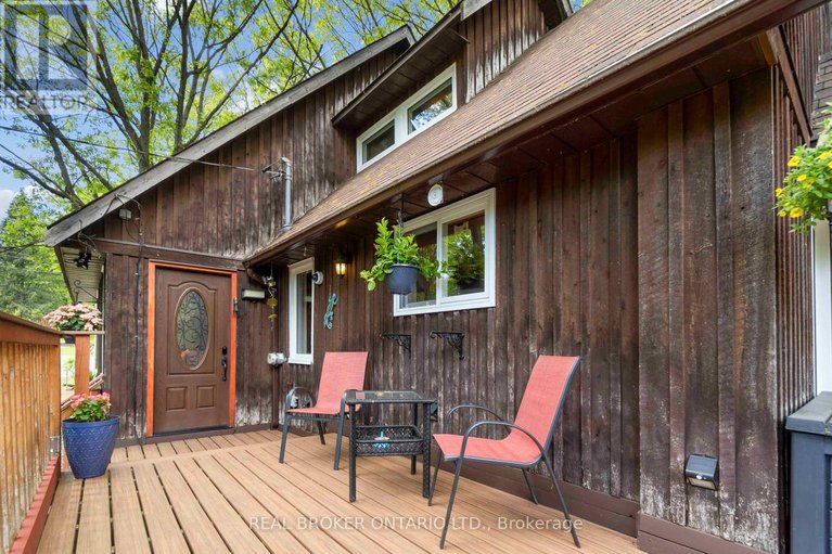 28470618/190-woods-road/constance-bay/ottawa/ontario/K0A3M0_10