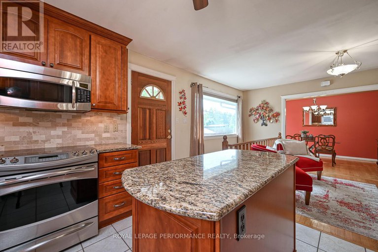28652645/3025-linton-road/riverside-park-south/ottawa/ontario/K1V8H1_17