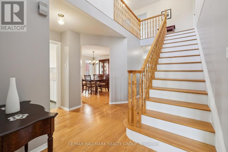 28645671/3034-courtyard-crescent/upper-hunt-club/ottawa/ontario/K1T3R7_7