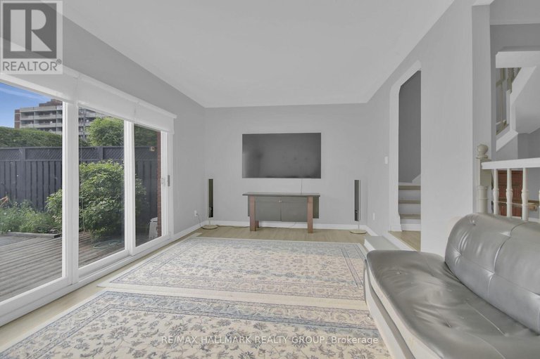 28419081/1-1821-walkley-road/urbandale-acres/ottawa/ontario/K1H6X9_27