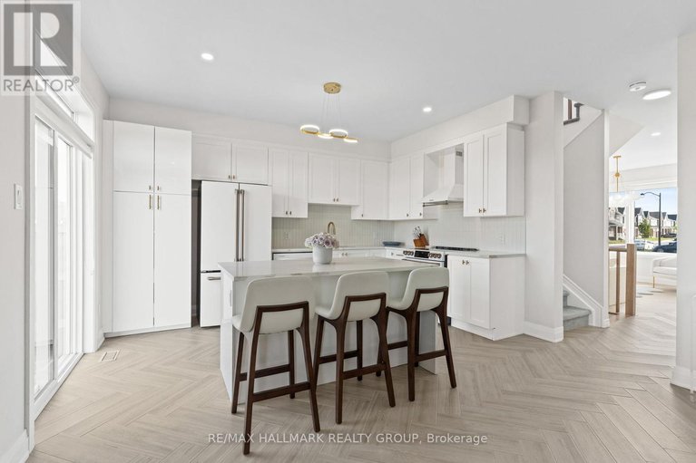 28452822/3000-travertine-way/half-moon-bay/ottawa/ontario/K2J6W5_8