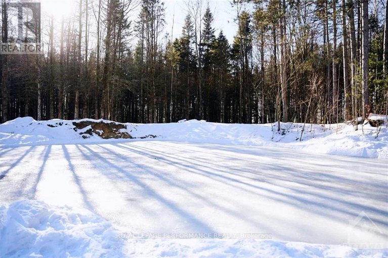 27303768/861-du-golf-road/hammond-hill/hammond/ontario/K0A2A0_10
