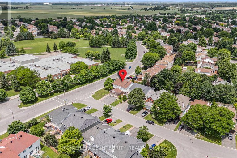 28477061/79-woodford-way/longfields/ottawa/ontario/K2J4C2_32