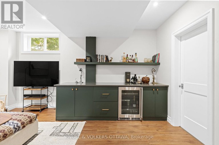 28904185/872-iroquois-road/mckellar-heightsglabar-park/ottawa/ontario/K2A3N2_33