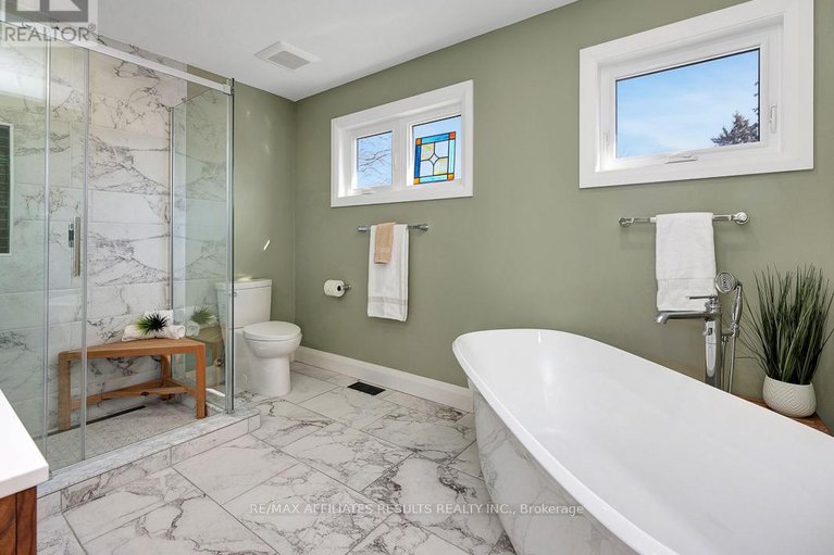 28386152/23-tunis-avenue/carlington/ottawa/ontario/K1Z7R6_29
