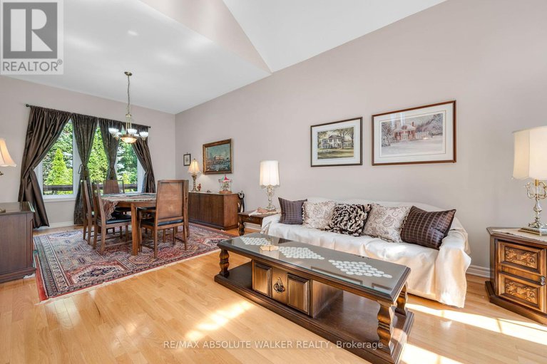28543376/1867-springridge-drive/springridgeeast-village/ottawa/ontario/K4A4R1_8