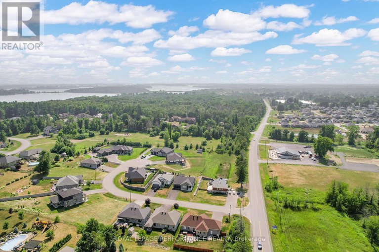 28627551/4-matthew-kieran-crescent/long-sault/south-stormont/ontario/K0C1P0_50