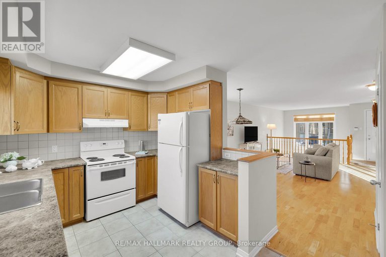 29228644/4-577-reardon-private/heron-gateindustrial-park/ottawa/ontario/K1V2K9_18