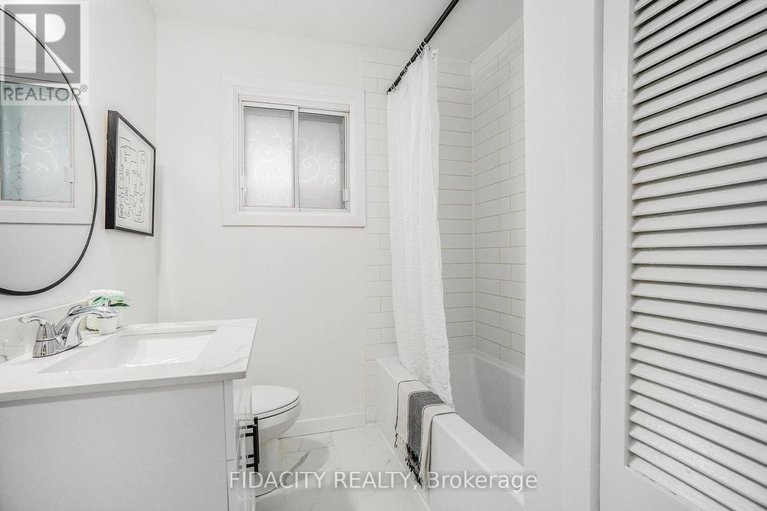 28372915/2147-iris-street/bel-air-park/ottawa/ontario/K2C1B4_16