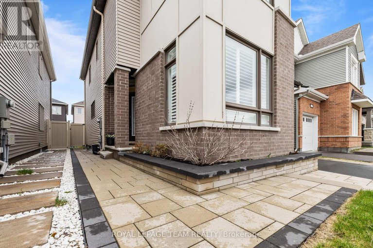 28512161/1135-apolune-street/half-moon-bay/ottawa/ontario/K2J6N8_3