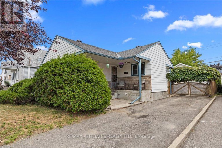 28777178/1490-laperriere-avenue/carlington/ottawa/ontario/K1Z7S9_1