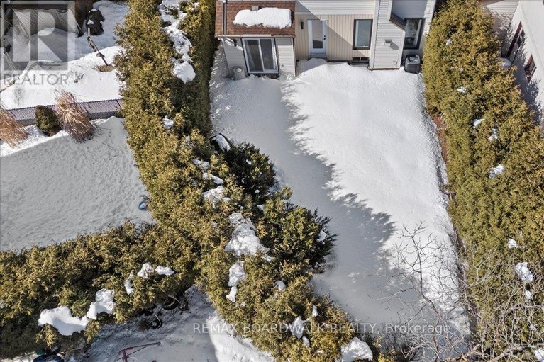 29481877/1535-kamouraska-circle/chateauneuf/ottawa/ontario/K1C3J1_45