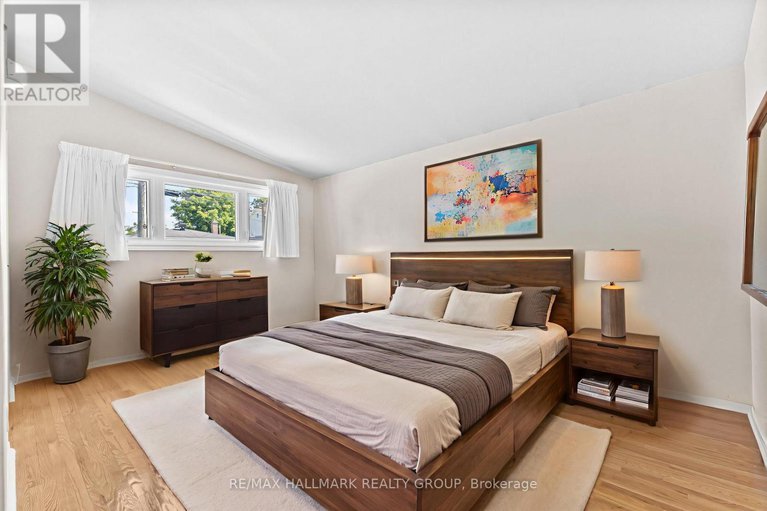 28611186/2234-bingham-street/elmvale-acresurbandale/ottawa/ontario/K1G2V7_19