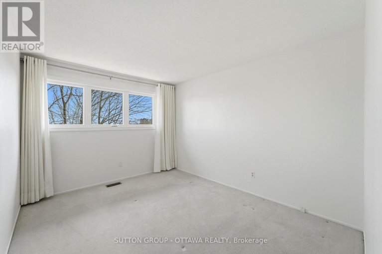 29633973/110-pigeon-terrace/hunt-clubwestern-community/ottawa/ontario/K1V9H7_29