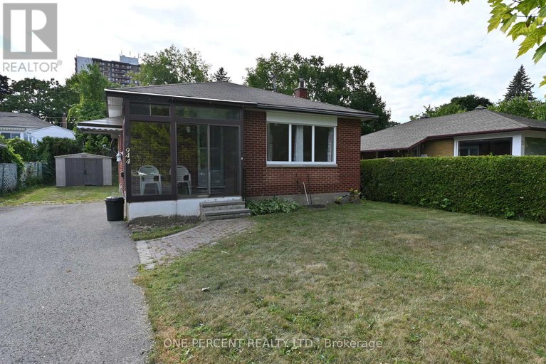 28759293/944-eve-street/overbrookcastle-heights/ottawa/ontario/K1K3R4_2