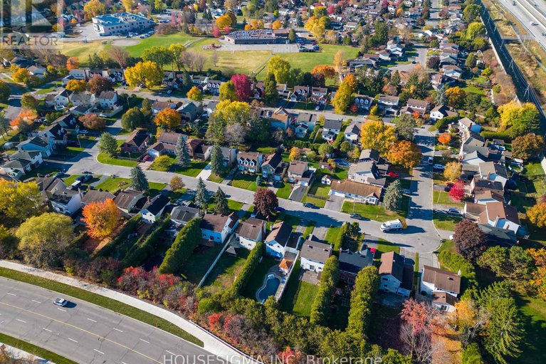 29046719/1767-bonaventure-terrace/convent-glen-south/ottawa/ontario/K1C1W6_23